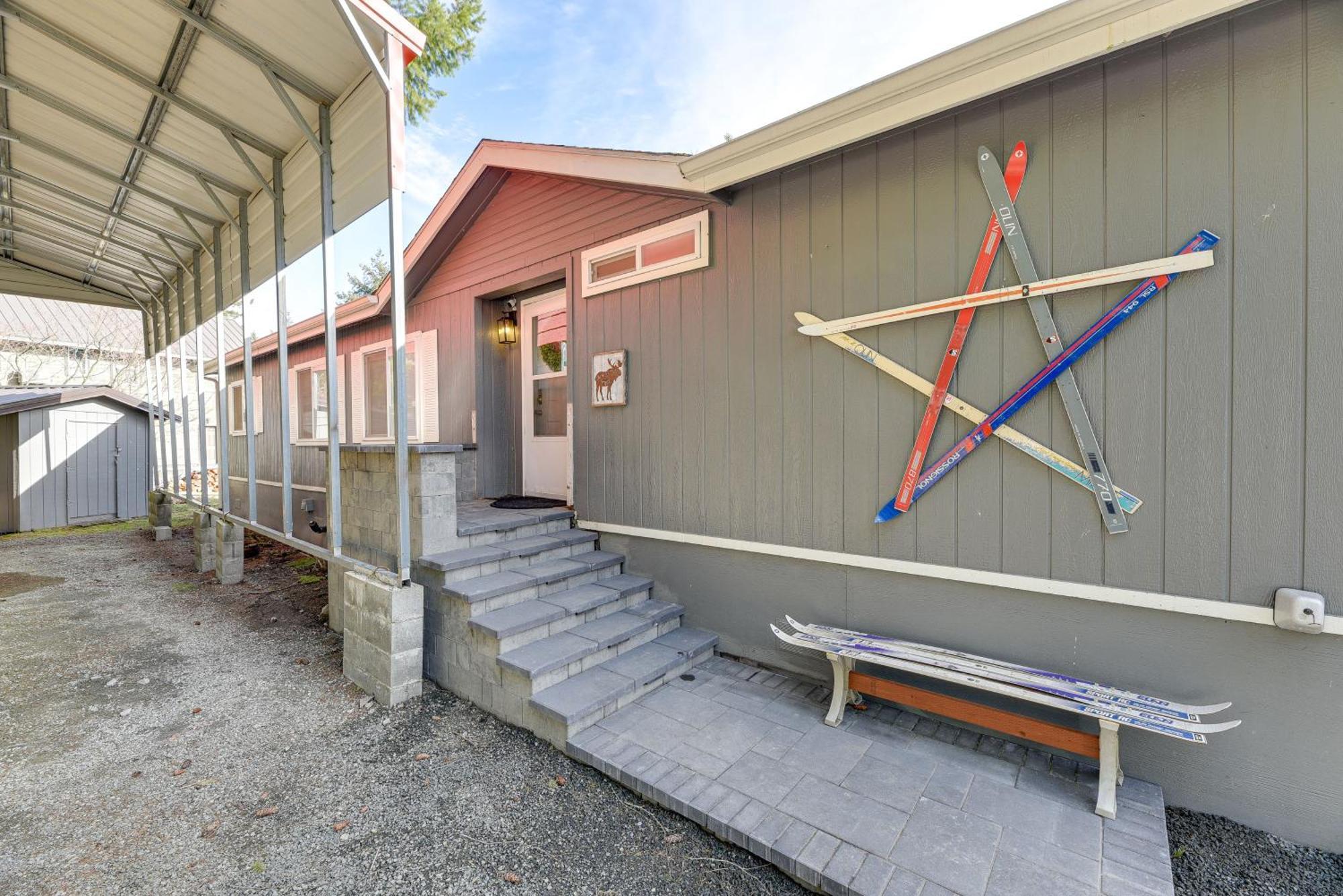 Riverfront Home With Deck, Near Mount Rainier! Packwood Zewnętrze zdjęcie