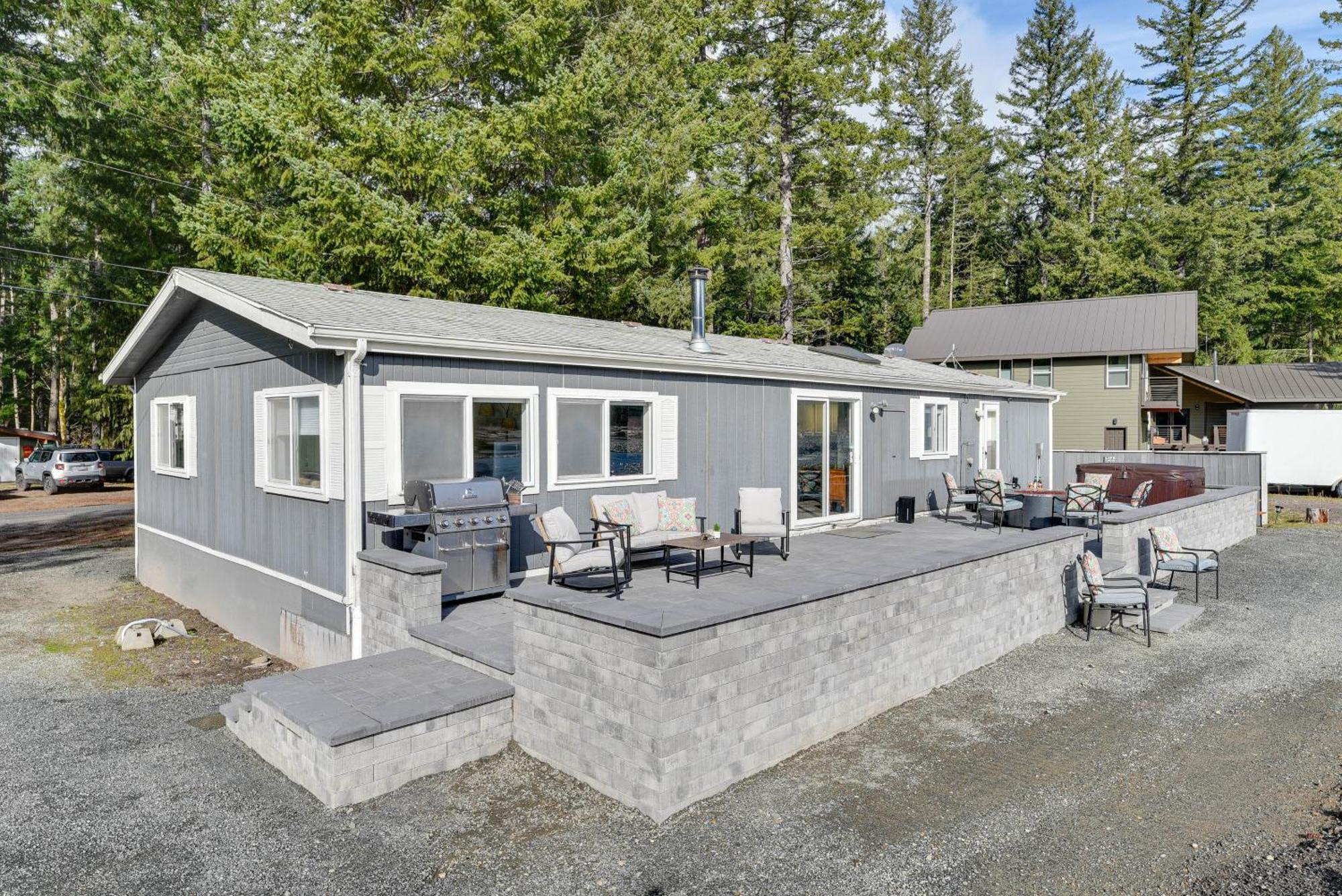 Riverfront Home With Deck, Near Mount Rainier! Packwood Zewnętrze zdjęcie