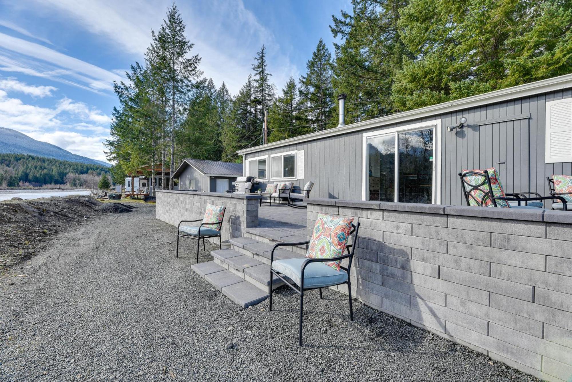 Riverfront Home With Deck, Near Mount Rainier! Packwood Zewnętrze zdjęcie